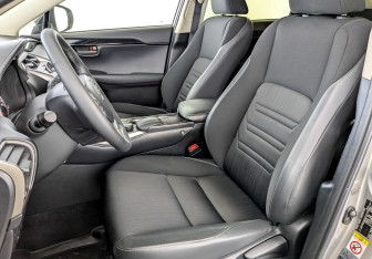 Подержанный автомобиль Lexus NX 2015 года (20 фото)