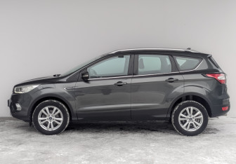 Подержанный автомобиль Ford Kuga 2018 года (8 фото)