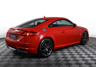 Подержанный автомобиль Audi TT Coupe 2015 года (5 фото)