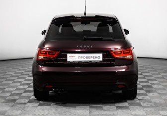 Подержанный автомобиль Audi A1 2012 года (6 фото)
