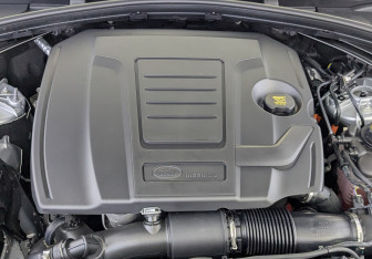 Подержанный автомобиль Land Rover Range Rover Velar 2023 года (9 фото)