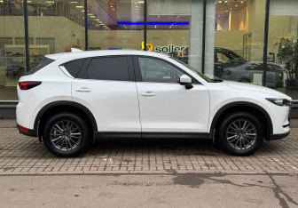 Подержанный автомобиль Mazda CX-5 2021 года (4 фото)