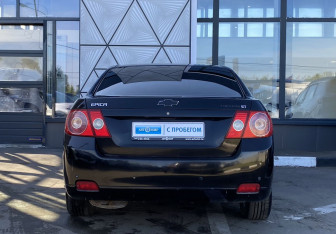 Подержанный автомобиль Chevrolet Epica 2008 года (6 фото)