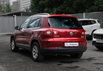 Подержанный автомобиль Volkswagen Tiguan 2011 года (6 фото)
