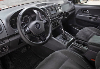 Подержанный автомобиль Volkswagen Amarok 2015 года (16 фото)