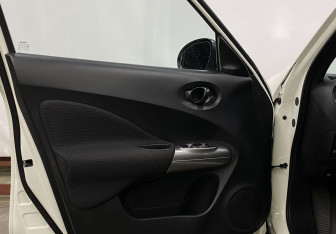 Подержанный автомобиль Nissan Juke 2014 года (15 фото)