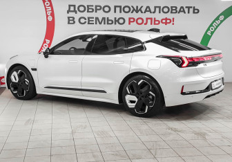 Подержанный автомобиль Zeekr 001 2023 года (6 фото)