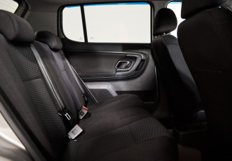 Подержанный автомобиль Skoda Fabia Hatchback 2011 года (11 фото)