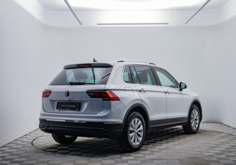 Подержанный автомобиль Volkswagen Tiguan 2020 года (5 фото)