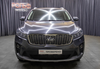 Подержанный автомобиль Kia Sorento 2018 года (2 фото)