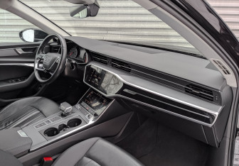 Подержанный автомобиль Audi A6 Sedan 2020 года (10 фото)