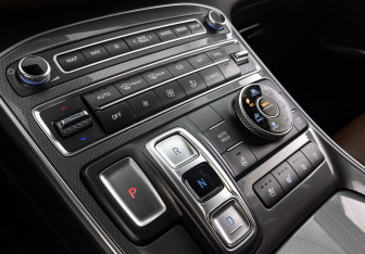Подержанный автомобиль Hyundai Santa Fe 2022 года (21 фото)