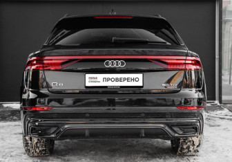 Подержанный автомобиль Audi Q8 2019 года (6 фото)