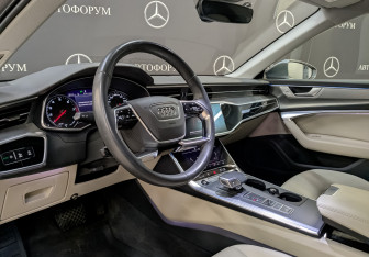 Подержанный автомобиль Audi A6 Sedan 2021 года (15 фото)