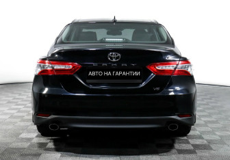 Подержанный автомобиль Toyota Camry Sedan 2021 года (6 фото)