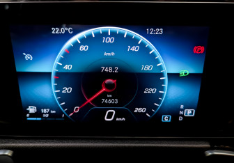 Подержанный автомобиль Mercedes-Benz GLB 2021 года (13 фото)