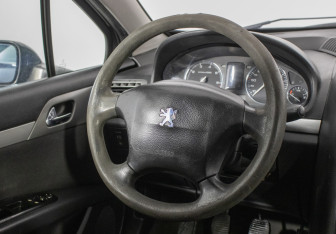 Подержанный автомобиль Peugeot 407 Sedan 2006 года (15 фото)