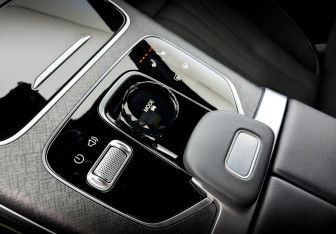 Подержанный автомобиль Jaecoo J8 2024 года (27 фото)