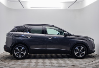 Подержанный автомобиль Peugeot 3008 2021 года (4 фото)