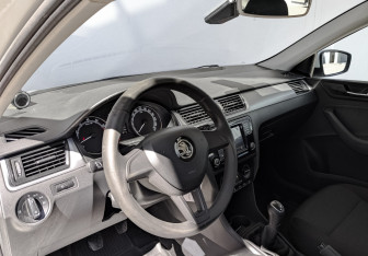 Подержанный автомобиль Skoda Rapid Liftback 2019 года (13 фото)