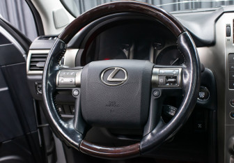Подержанный автомобиль Lexus GX 2016 года (17 фото)