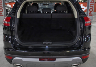 Подержанный автомобиль Geely Atlas 2020 года (10 фото)