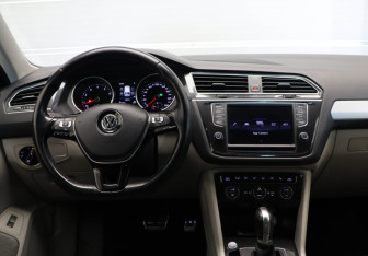 Подержанный автомобиль Volkswagen Tiguan 2017 года (9 фото)