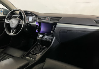 Подержанный автомобиль Skoda Superb Liftback 2018 года (9 фото)