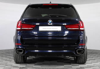 Подержанный автомобиль BMW X5 2018 года (4 фото)