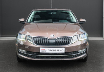 Подержанный автомобиль Skoda Octavia Liftback 2017 года (2 фото)