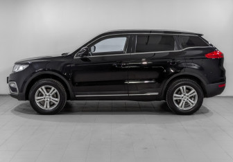 Подержанный автомобиль Geely Atlas 2018 года (8 фото)