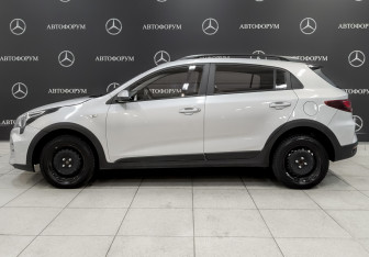 Подержанный автомобиль Kia Rio Hatchback 2021 года (8 фото)