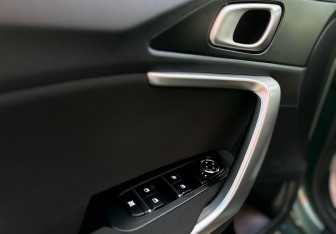 Новый Kia Ceed Wagon 2025 (16 фото)