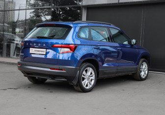 Подержанный автомобиль Skoda Karoq 2020 года (4 фото)
