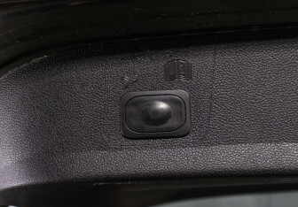 Подержанный автомобиль Ford Kuga 2016 года (16 фото)