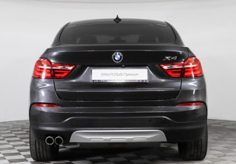 Подержанный автомобиль BMW X4 2017 года (4 фото)