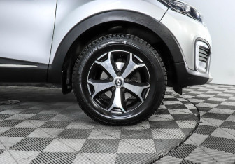 Подержанный автомобиль Renault Kaptur 2019 года (5 фото)