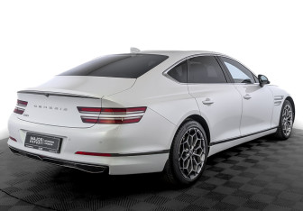 Подержанный автомобиль Genesis G80 2021 года (5 фото)