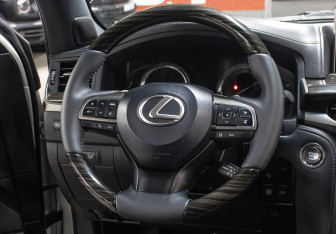 Подержанный автомобиль Lexus LX 2019 года (17 фото)