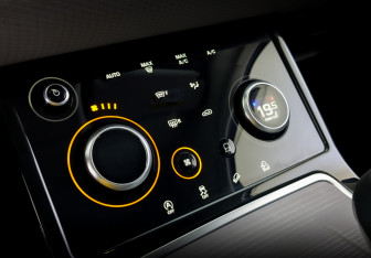 Подержанный автомобиль Land Rover Range Rover Evoque 2019 года (27 фото)