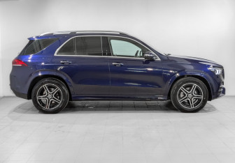 Подержанный автомобиль Mercedes-Benz GLE 2021 года (4 фото)