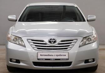 Подержанный автомобиль Toyota Camry Sedan 2008 года (2 фото)