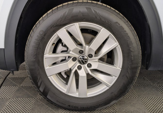 Подержанный автомобиль Volkswagen Teramont 2023 года (12 фото)