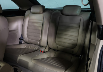 Подержанный автомобиль Volkswagen Beetle Hatchback 2014 года (11 фото)