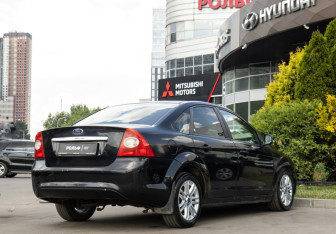 Подержанный автомобиль Ford Focus Sedan 2008 года (4 фото)