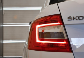 Подержанный автомобиль Skoda Octavia Liftback 2019 года (31 фото)