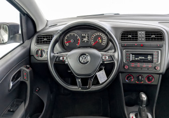 Подержанный автомобиль Volkswagen Polo Sedan 2019 года (21 фото)