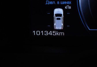 Подержанный автомобиль Cadillac Escalade Suv 2015 года (10 фото)