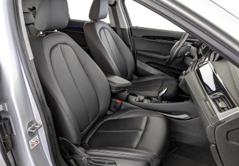 Подержанный автомобиль BMW X2 2020 года (24 фото)