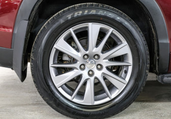Подержанный автомобиль Toyota Highlander 2014 года (22 фото)